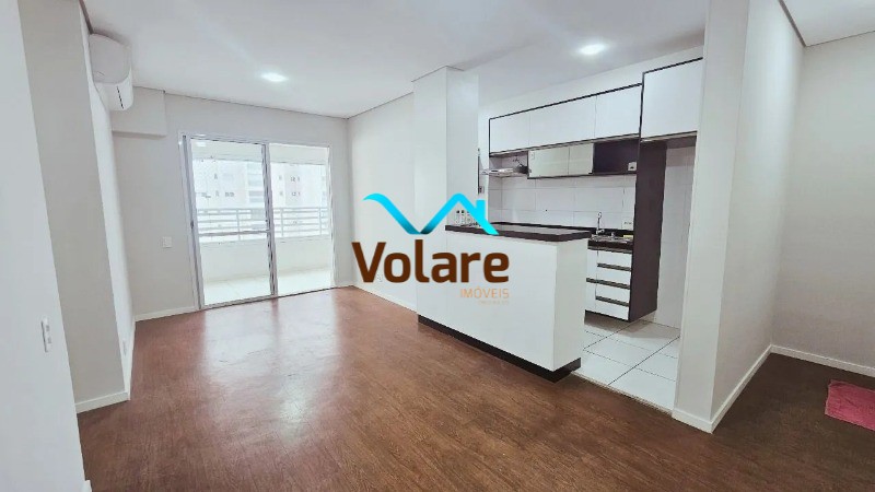 Apartamento à venda com 3 quartos, 81m² - Foto 2