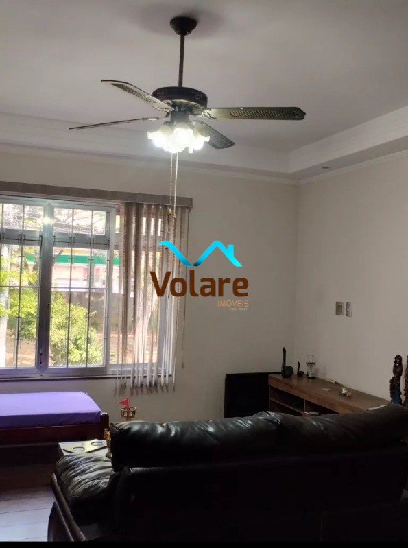 Casa à venda com 3 quartos, 145m² - Foto 1