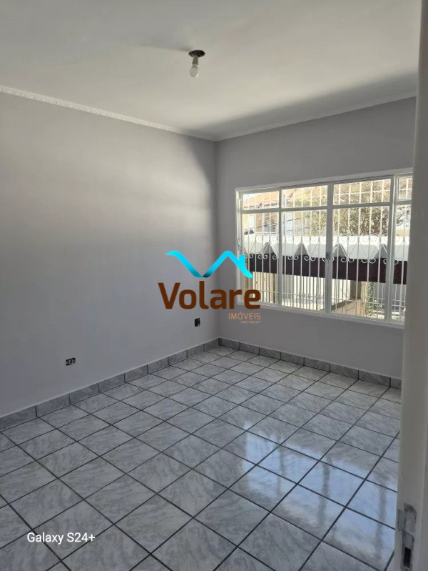 Casa à venda com 2 quartos, 125m² - Foto 1