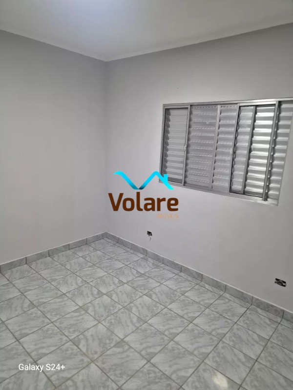 Casa à venda com 2 quartos, 125m² - Foto 4