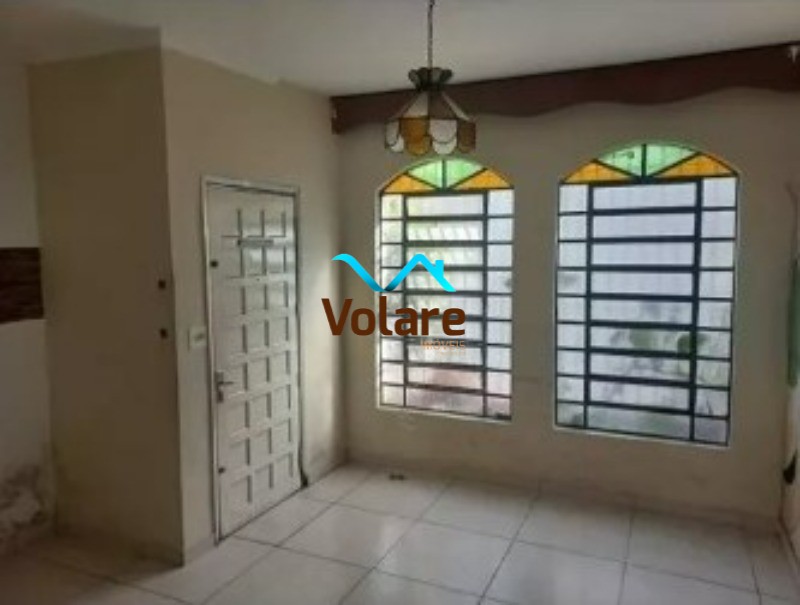 Casa à venda com 3 quartos, 120m² - Foto 1