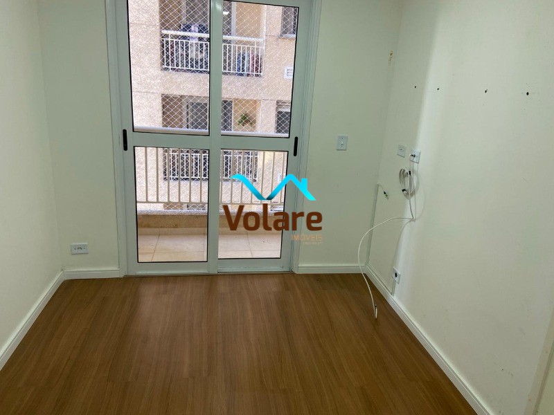 Apartamento à venda com 3 quartos, 67m² - Foto 2