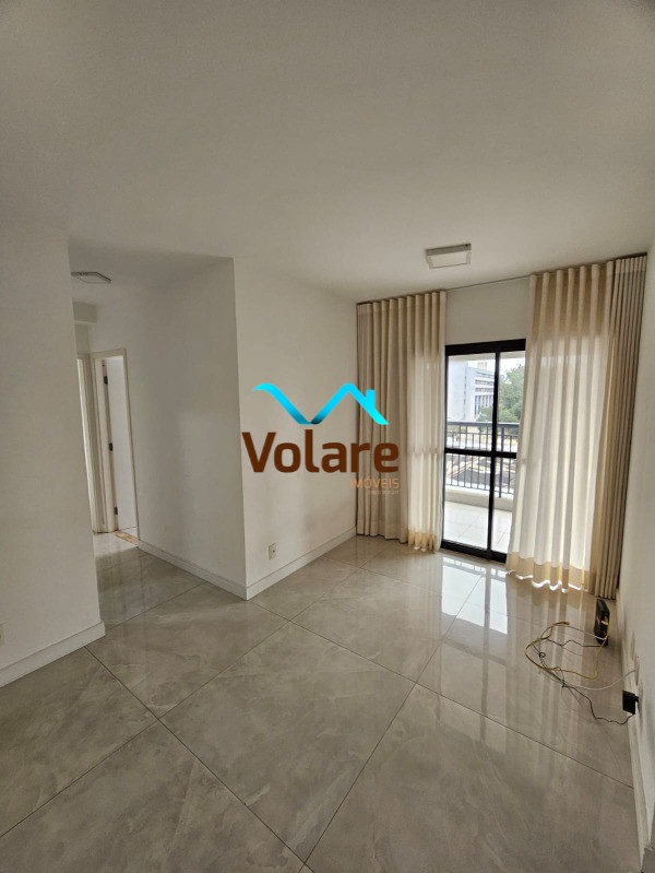 Apartamento à venda com 2 quartos, 62m² - Foto 4