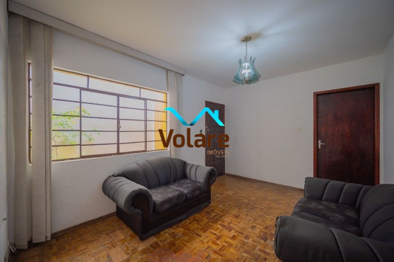 Casa à venda com 3 quartos, 150m² - Foto 1