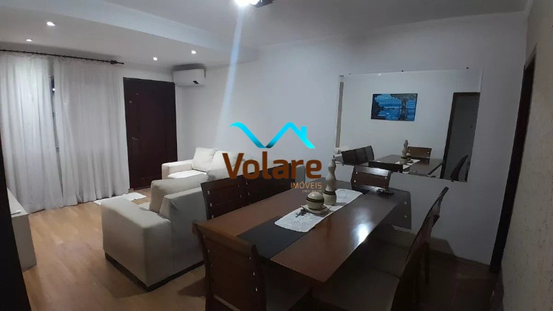 Casa à venda com 3 quartos, 252m² - Foto 1