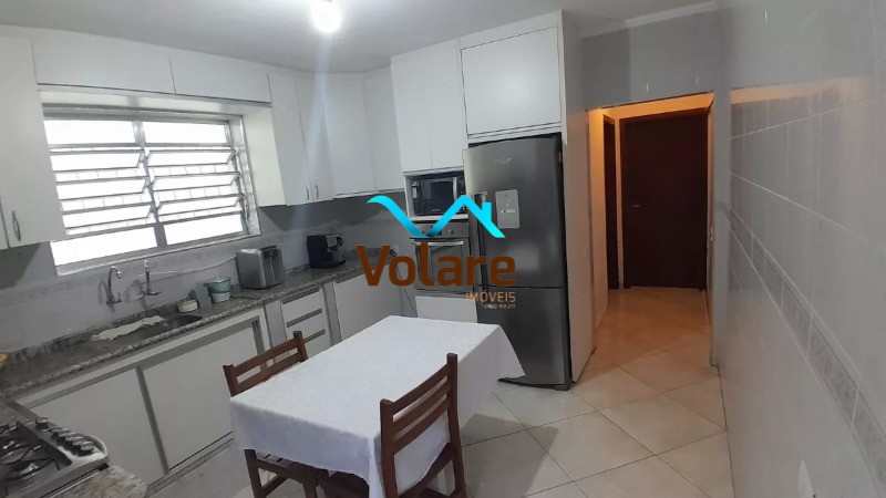 Casa à venda com 3 quartos, 252m² - Foto 4