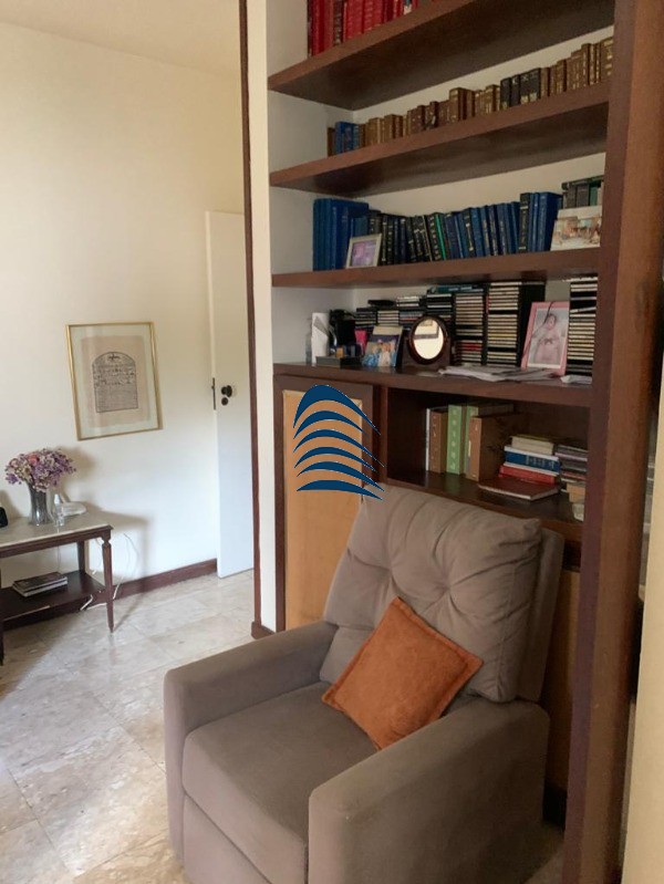 Apartamento à venda com 4 quartos, 220m² - Foto 11