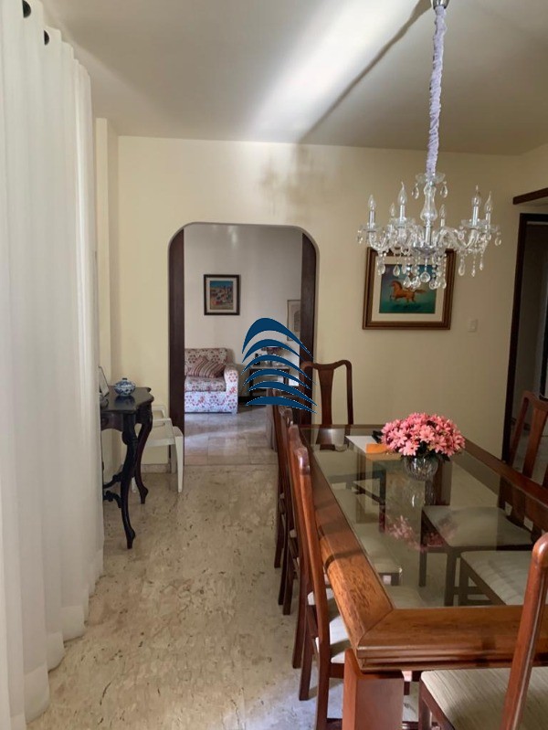 Apartamento à venda com 4 quartos, 220m² - Foto 2