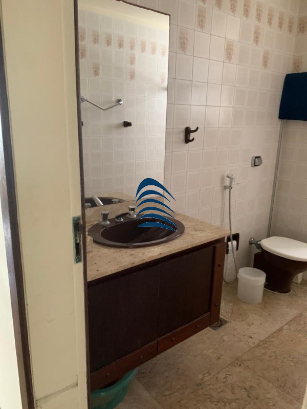 Apartamento à venda com 4 quartos, 220m² - Foto 4