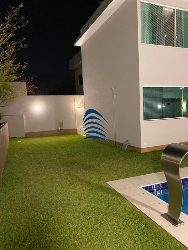 Casa à venda com 4 quartos, 325m² - Foto 3