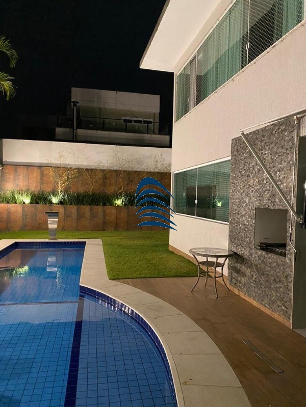 Casa à venda com 4 quartos, 325m² - Foto 21