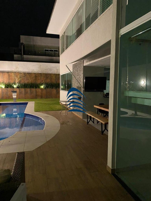 Casa à venda com 4 quartos, 325m² - Foto 18