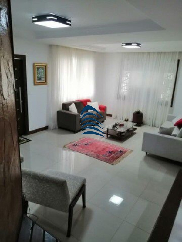 Casa à venda com 5 quartos, 350m² - Foto 8