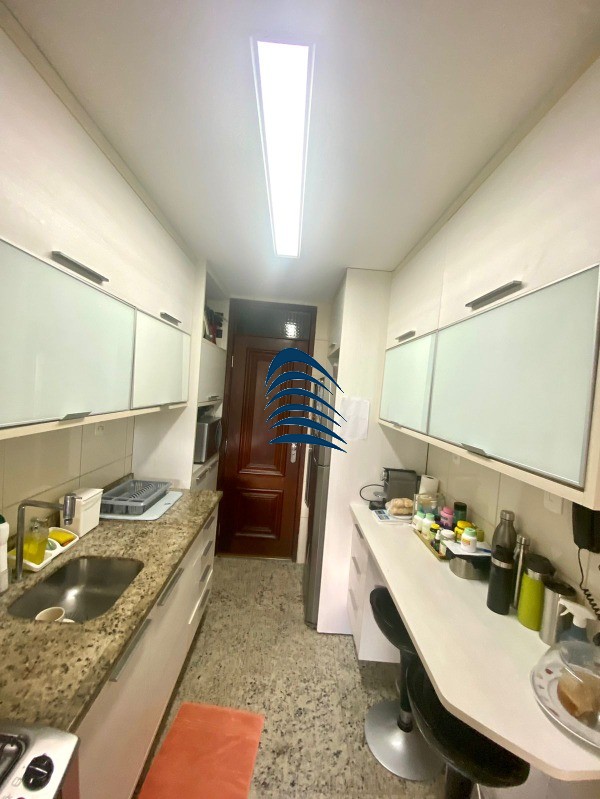 Apartamento à venda com 3 quartos, 91m² - Foto 2