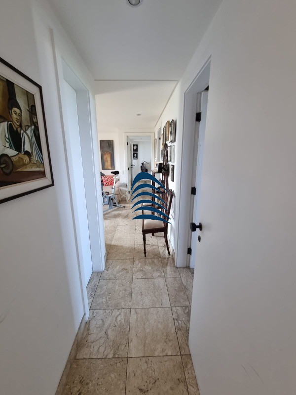 Apartamento à venda com 3 quartos, 220m² - Foto 12