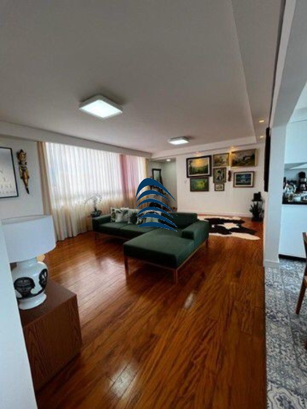 Casa à venda com 4 quartos, 306m² - Foto 7