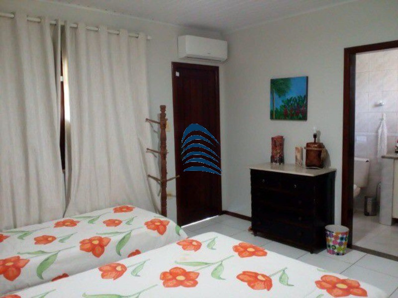 Casa à venda com 4 quartos, 340m² - Foto 16