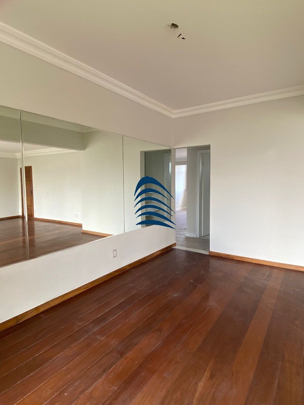 Apartamento à venda com 4 quartos, 210m² - Foto 19