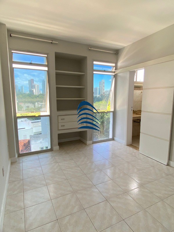 Apartamento à venda com 4 quartos, 210m² - Foto 4