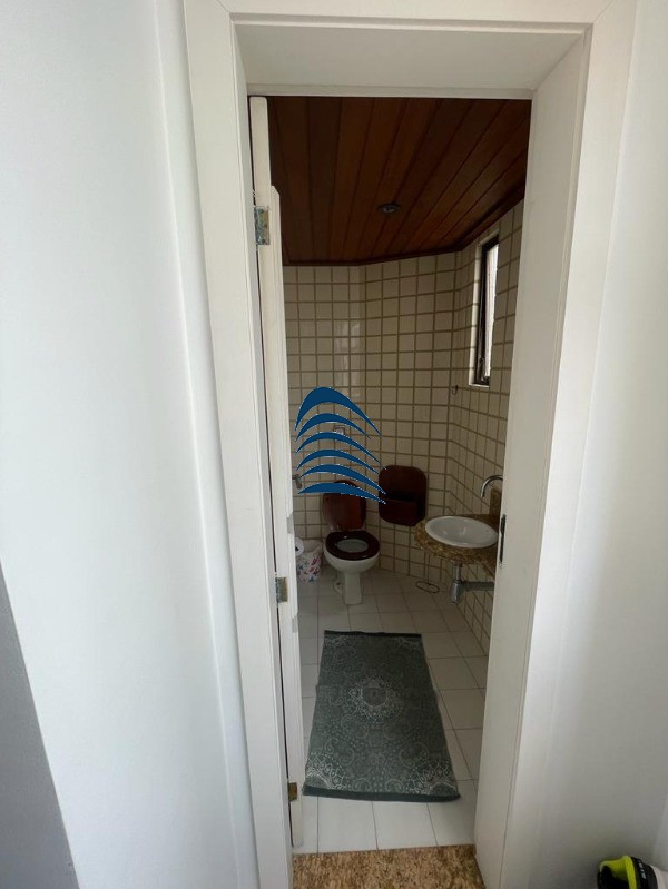 Apartamento à venda com 4 quartos, 235m² - Foto 2