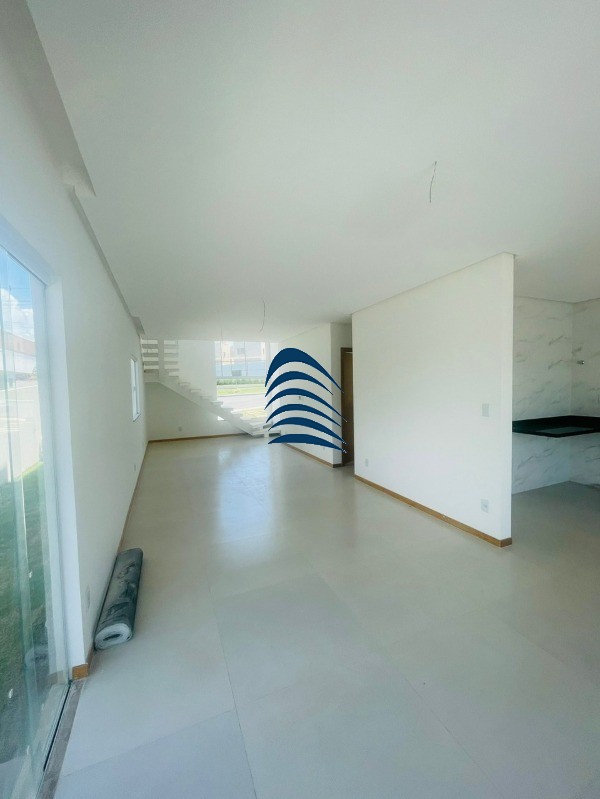 Casa à venda com 4 quartos, 180m² - Foto 12