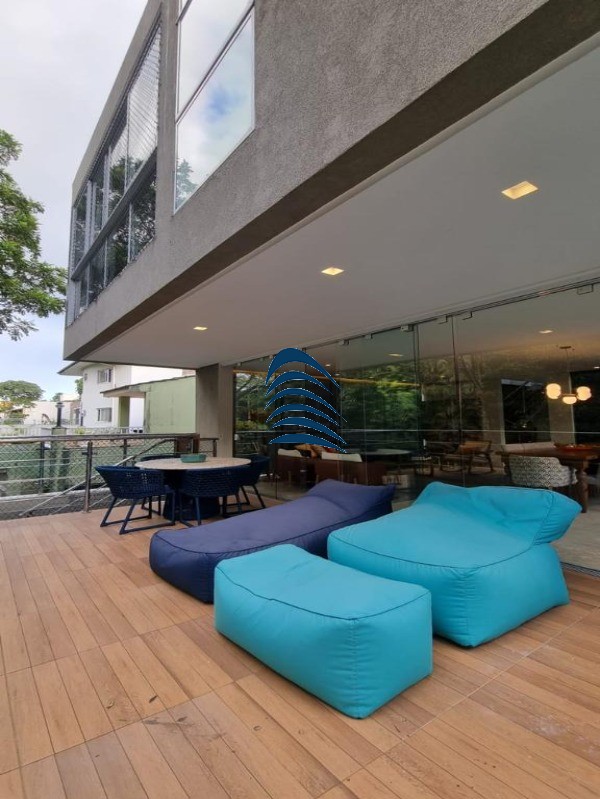 Casa à venda com 4 quartos, 510m² - Foto 2