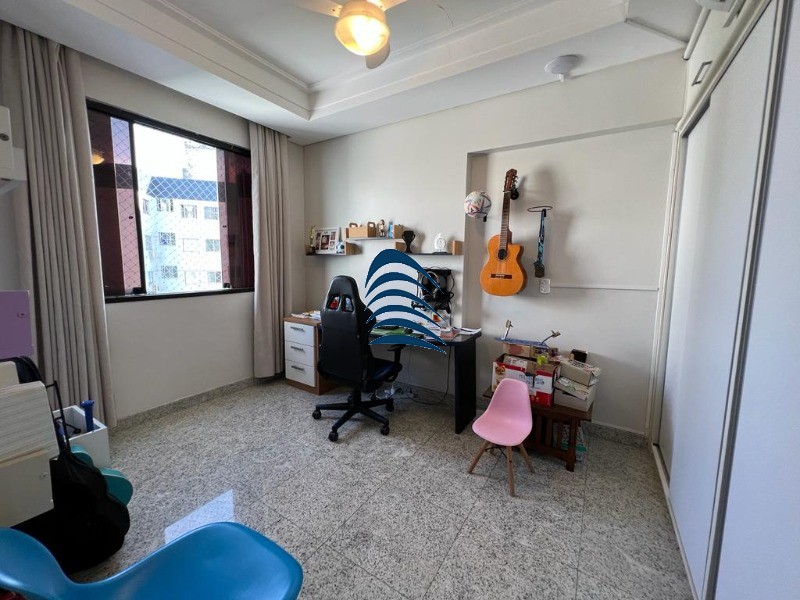 Apartamento à venda com 4 quartos, 288m² - Foto 2