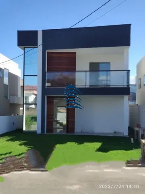 Casa à venda com 3 quartos, 155m² - Foto 1