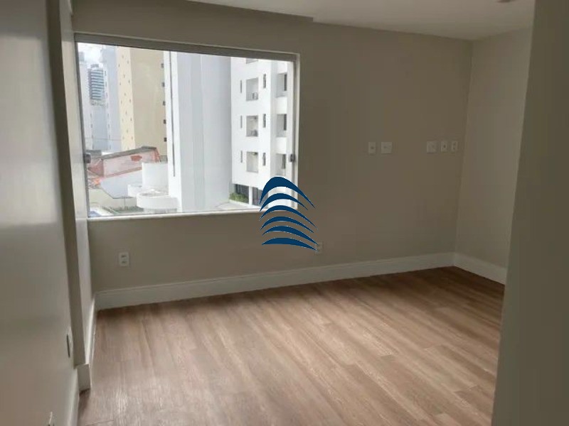 Apartamento à venda com 3 quartos, 143m² - Foto 10