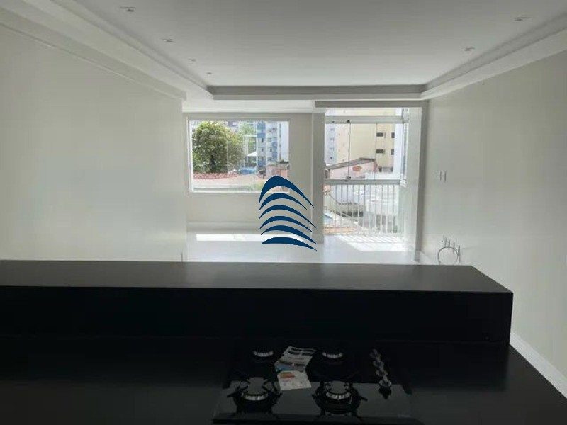 Apartamento à venda com 3 quartos, 143m² - Foto 1