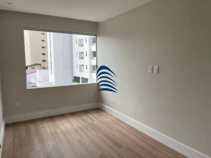 Apartamento à venda com 3 quartos, 143m² - Foto 7