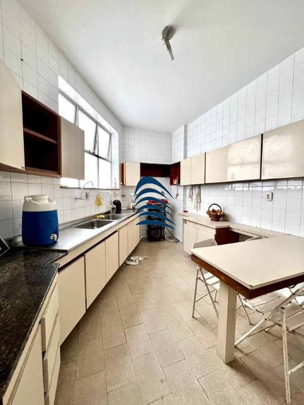 Apartamento à venda com 3 quartos, 197m² - Foto 17