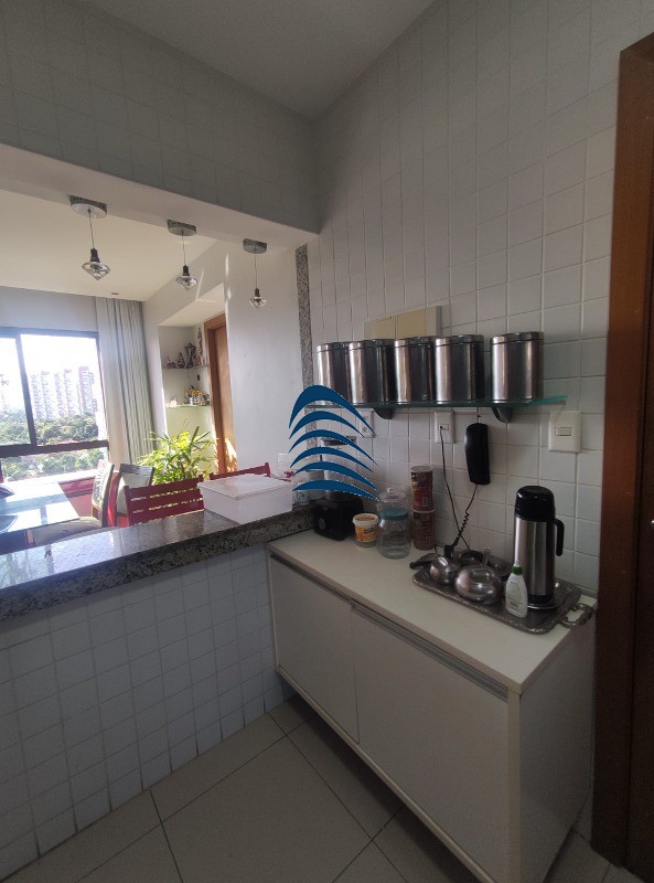 Apartamento à venda com 2 quartos, 90m² - Foto 2