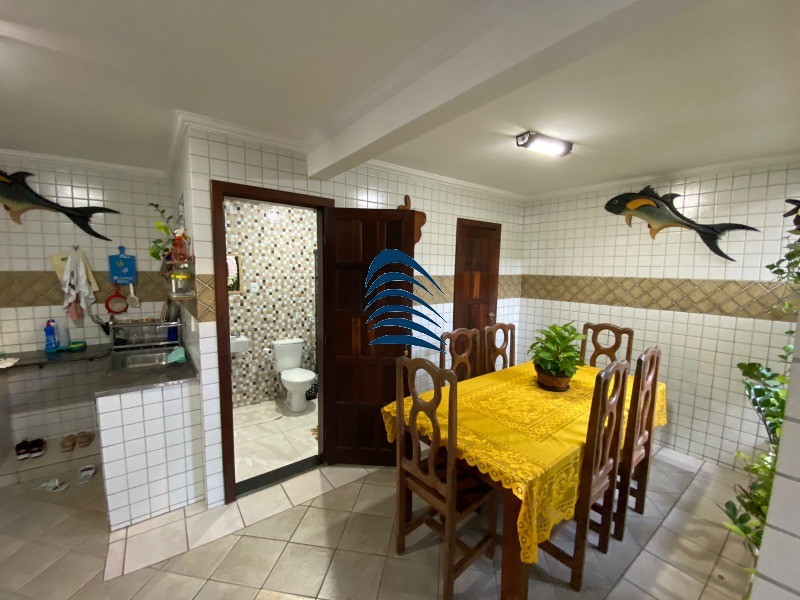 Casa à venda com 4 quartos, 209m² - Foto 12