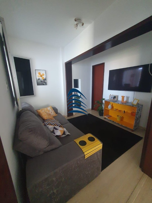 Apartamento à venda com 3 quartos, 77m² - Foto 1