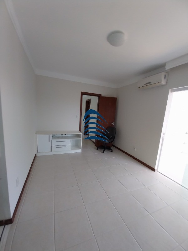 Casa à venda com 4 quartos, 450m² - Foto 32