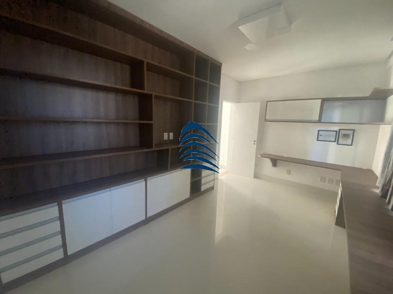 Casa à venda com 4 quartos, 324m² - Foto 5