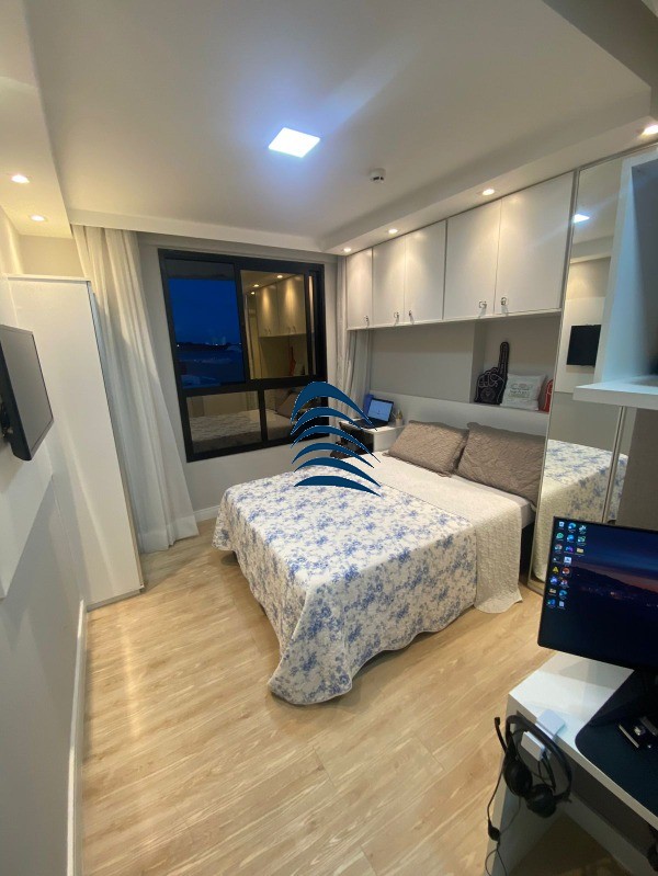 Apartamento à venda com 2 quartos, 64m² - Foto 3