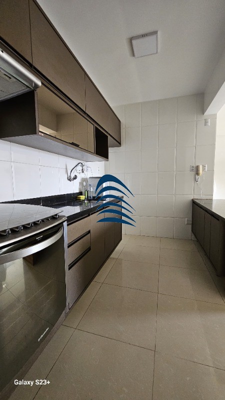 Apartamento à venda com 2 quartos, 70m² - Foto 4