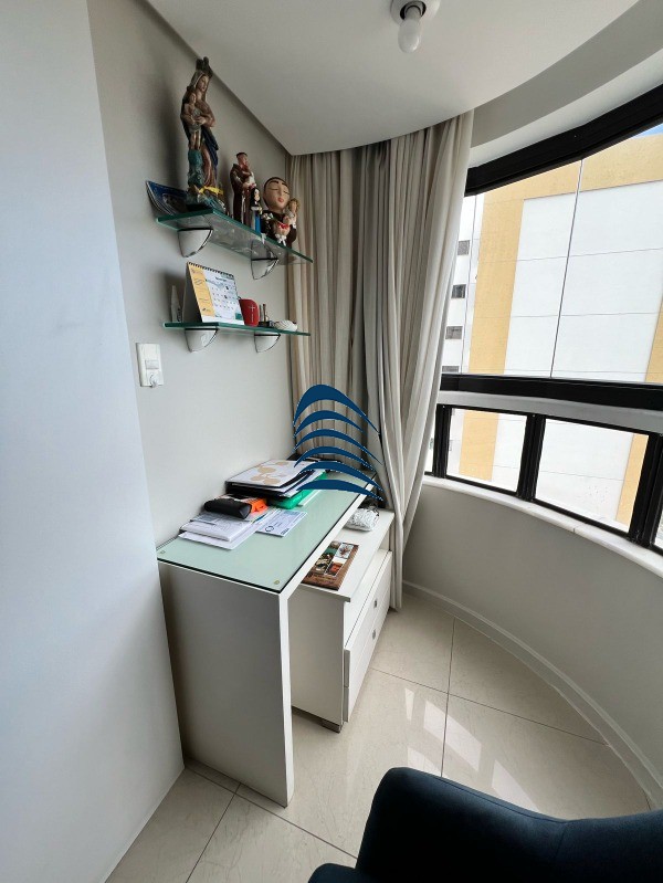 Apartamento à venda com 4 quartos, 180m² - Foto 14