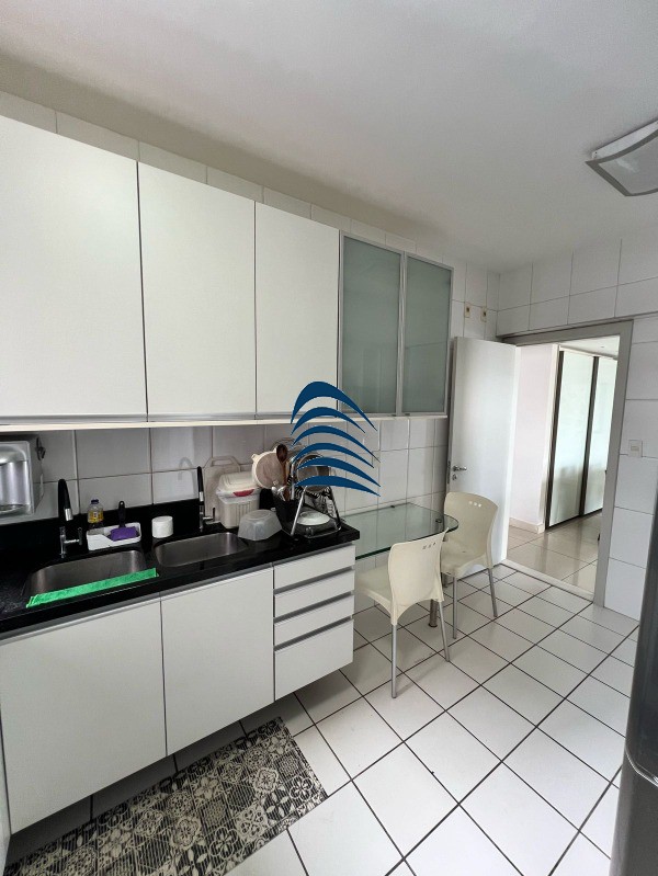 Apartamento à venda com 4 quartos, 180m² - Foto 7