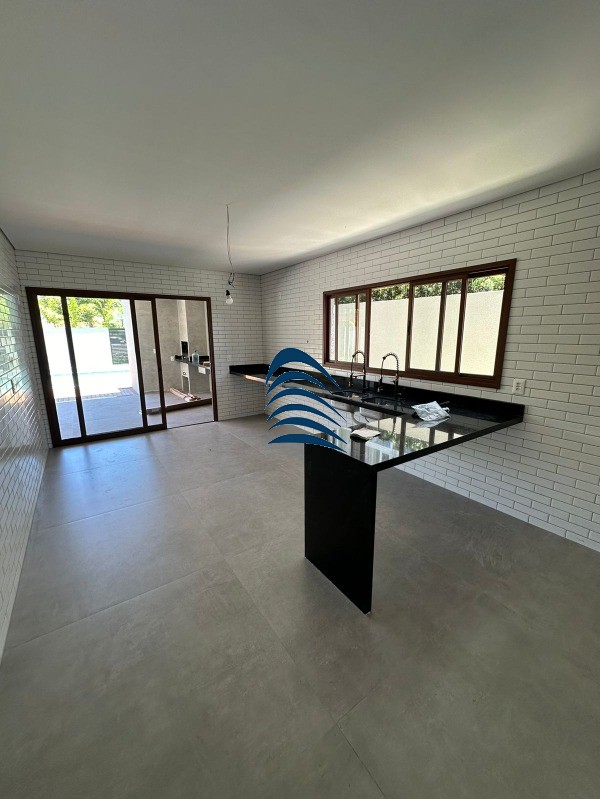 Casa à venda com 5 quartos, 374m² - Foto 9