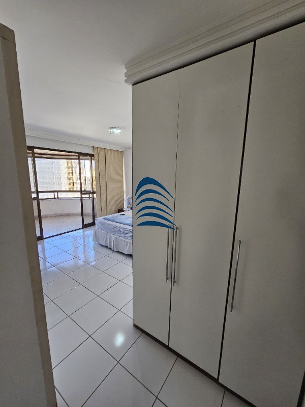 Apartamento à venda com 3 quartos, 331m² - Foto 4