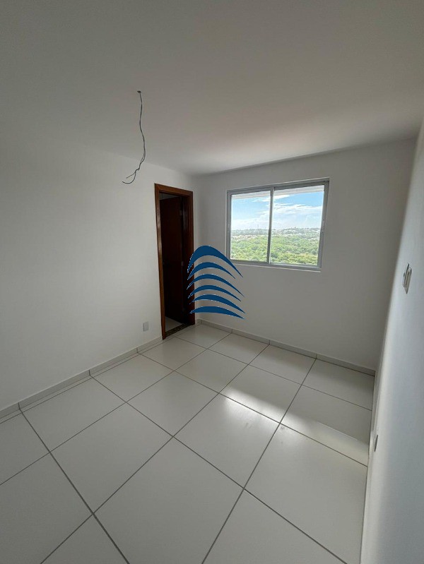 Apartamento à venda com 2 quartos, 66m² - Foto 2