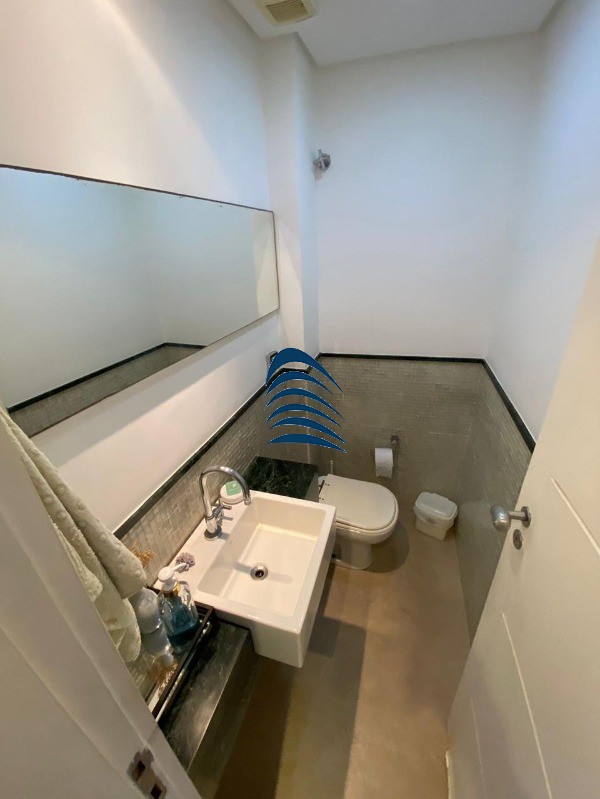 Apartamento à venda com 4 quartos, 200m² - Foto 17