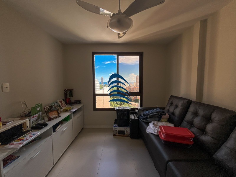 Apartamento à venda com 3 quartos, 153m² - Foto 2