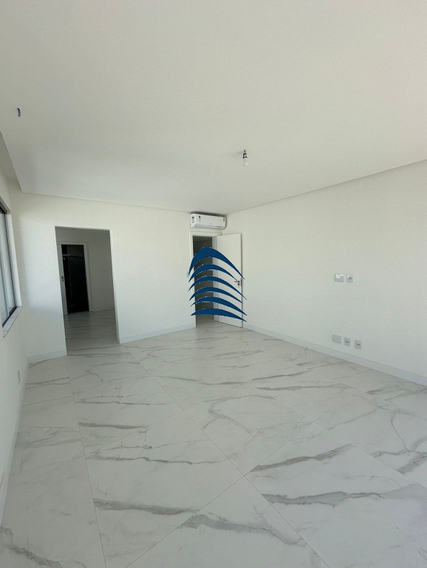 Casa à venda com 4 quartos, 345m² - Foto 24