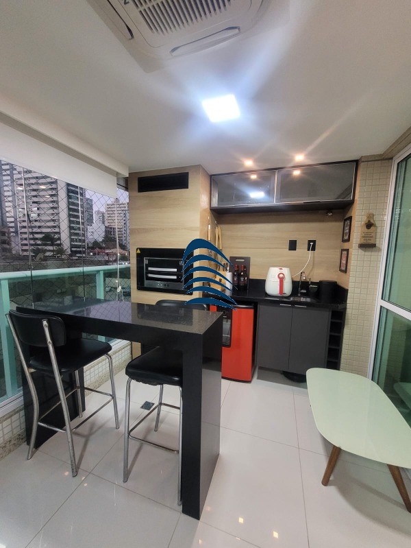 Apartamento à venda com 3 quartos, 95m² - Foto 1