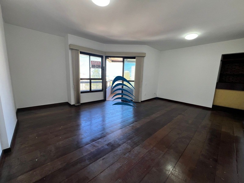 Apartamento à venda com 3 quartos, 117m² - Foto 1