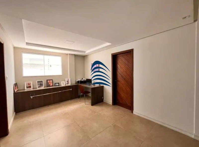 Casa à venda com 4 quartos, 330m² - Foto 33